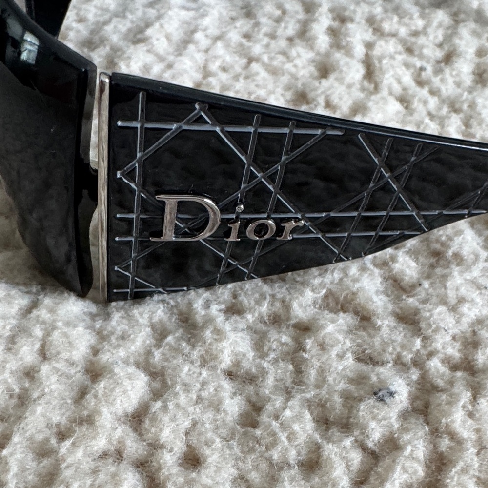 Dior Black Shield Sunglasses with Dark Smoke Lenses - Picture 2 of 6